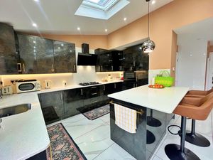 Photo 8- click for photo gallery